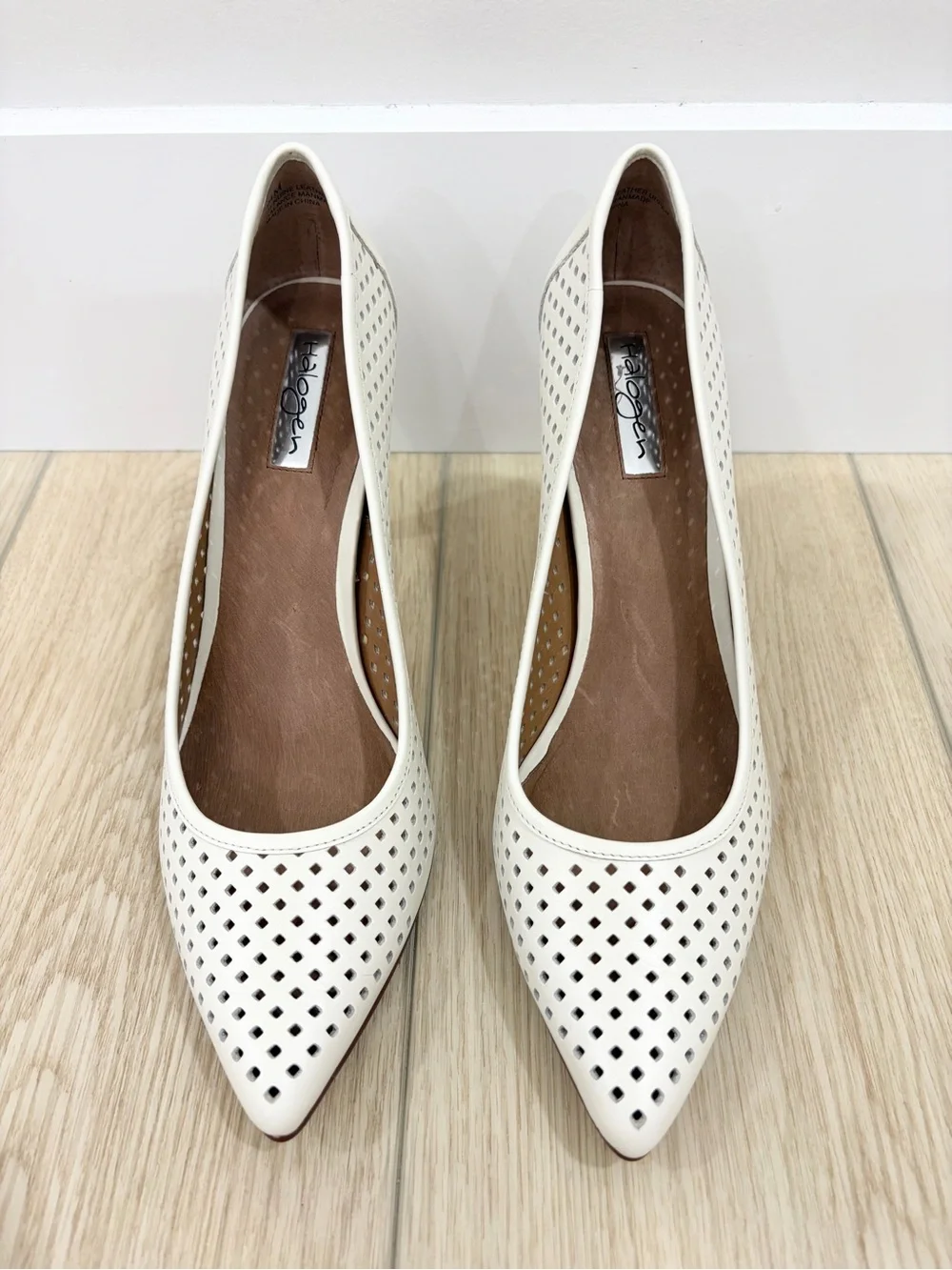 Halogen Cocktail Party Feminine Trendy Women’s White Perforated High Heel Pump